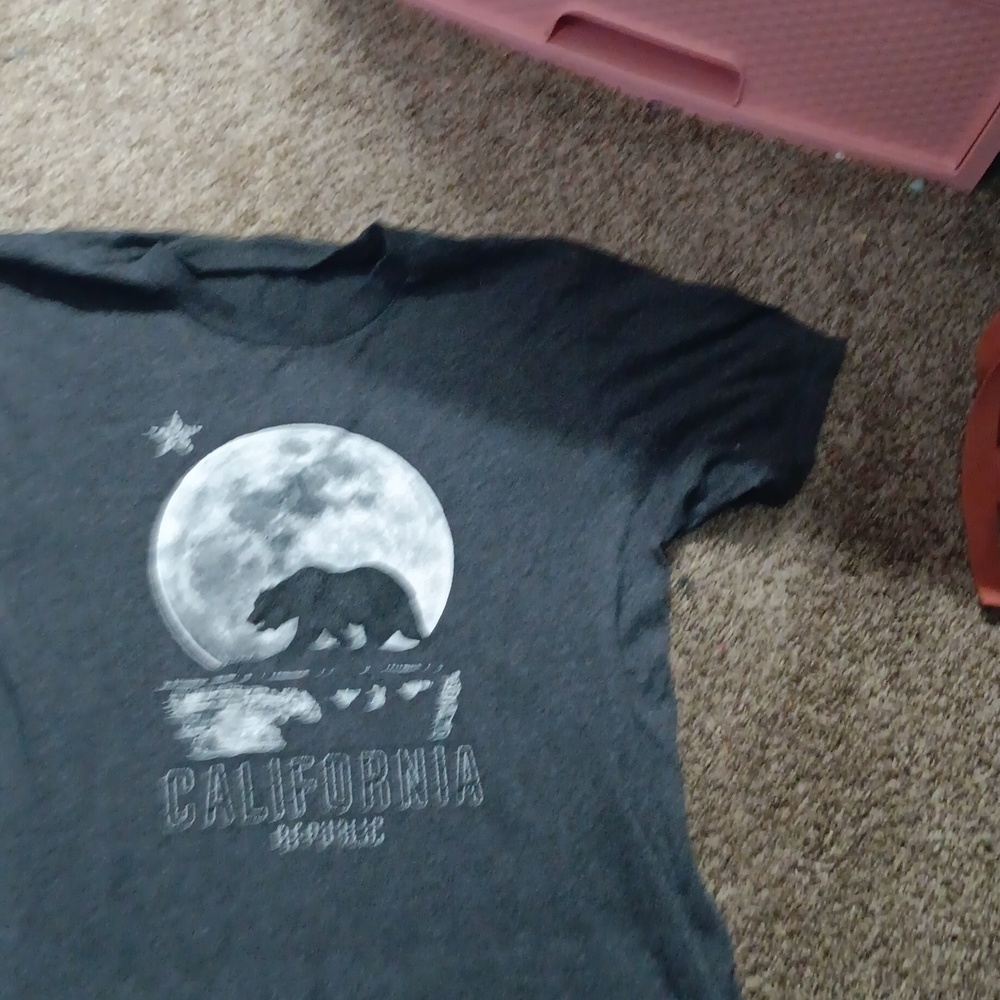 California Republic dark grey size large
